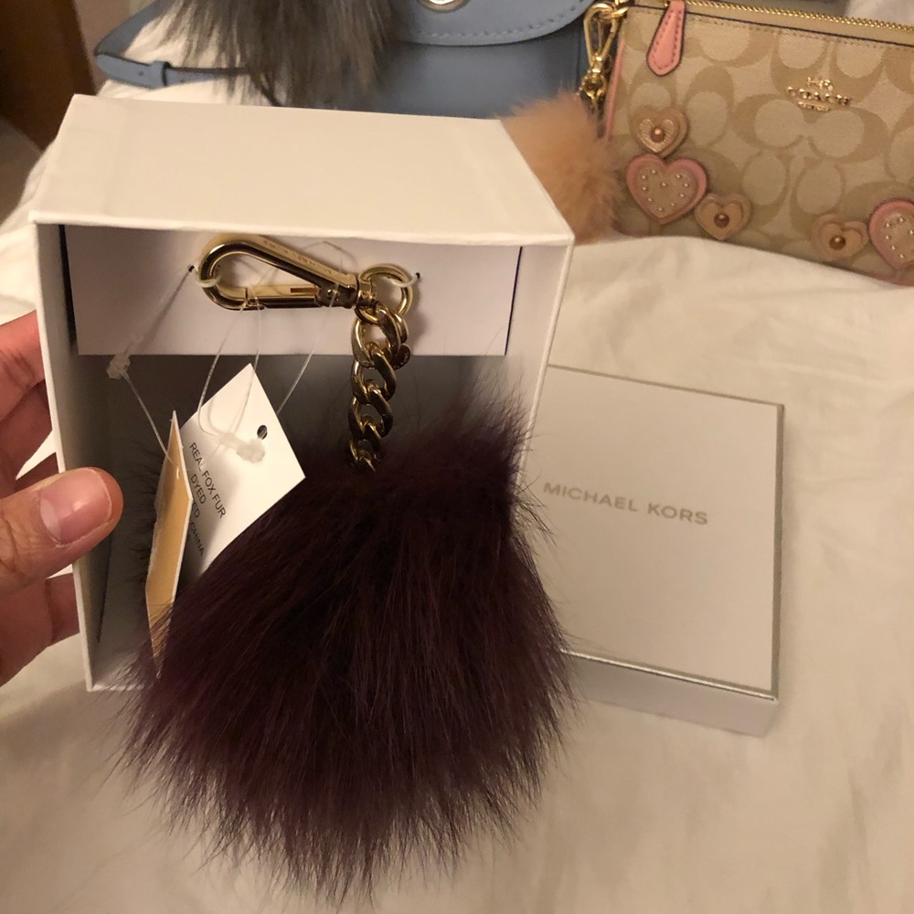 ❌SOLD❌MICHAEL KORS POMPOM BAG CHARM